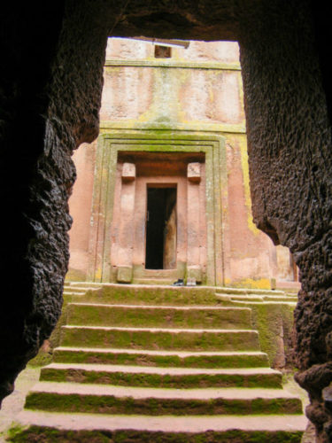 Lalibela-stone-doorway