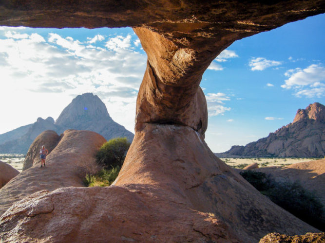beautiful-natural-rock-arch-at-spitzkoppe