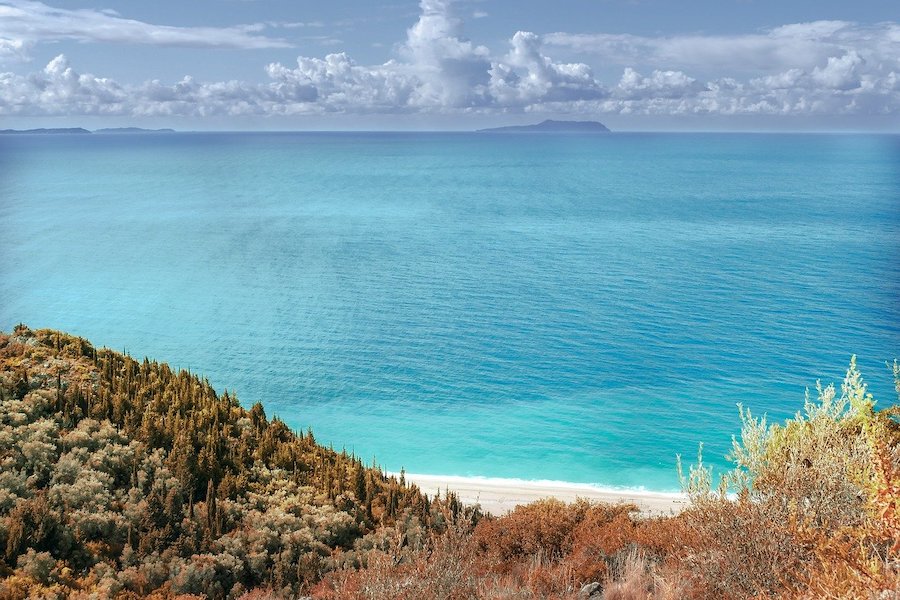 Borsh-beach-Albania-turquoise-sea