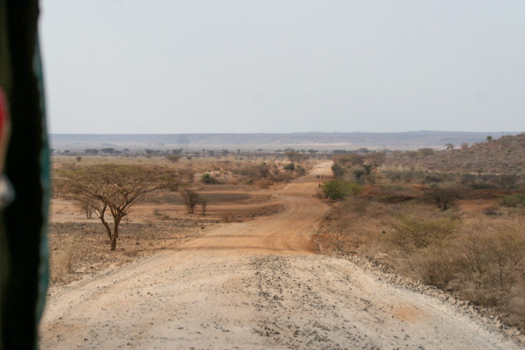 Backpacking-Kenya-dirt-road