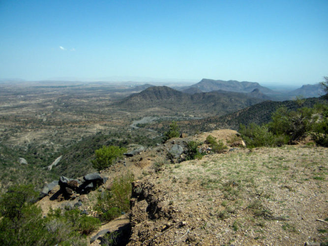 Backpacking-in-somaliland-sheikh