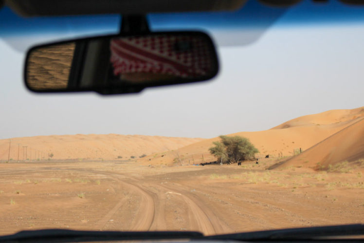 Desert-driving-in-oman