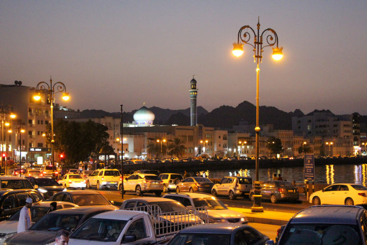 Mutrah-corniche-at-night