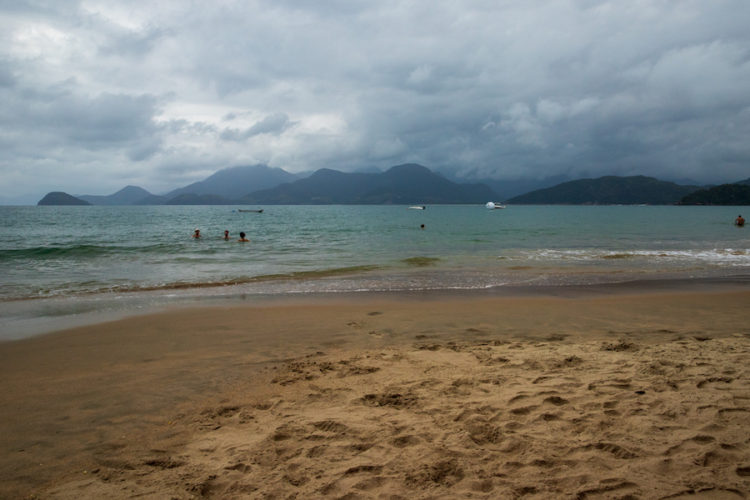 Praia da Almada beach on a cloudy day