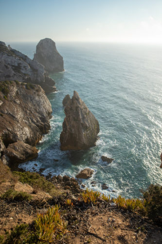View-of-sea-stacks-and-the-atlantic-ocean-from-the-walking-trail-from-Azenhas-do-mar-to-praia-das-macas