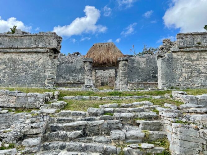 ancient-maya-ruins-in-tulum
