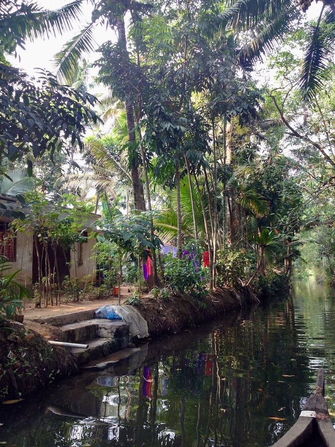 house-in-kerala-backwaters