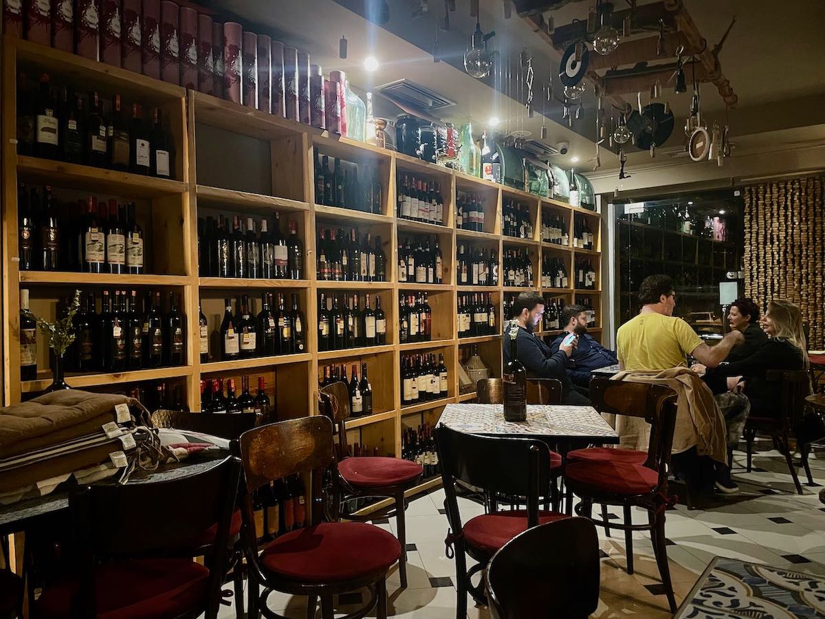 inside-of-vena-vinoteka-wine-bar-tirana