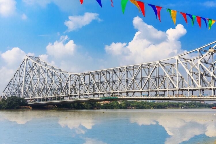 howrah-bridge-from-bank-of-hooghly-river