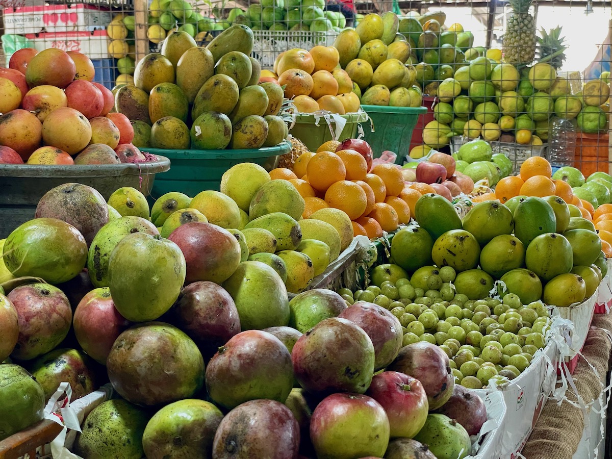 display-of-fruit-in-jaffna-market