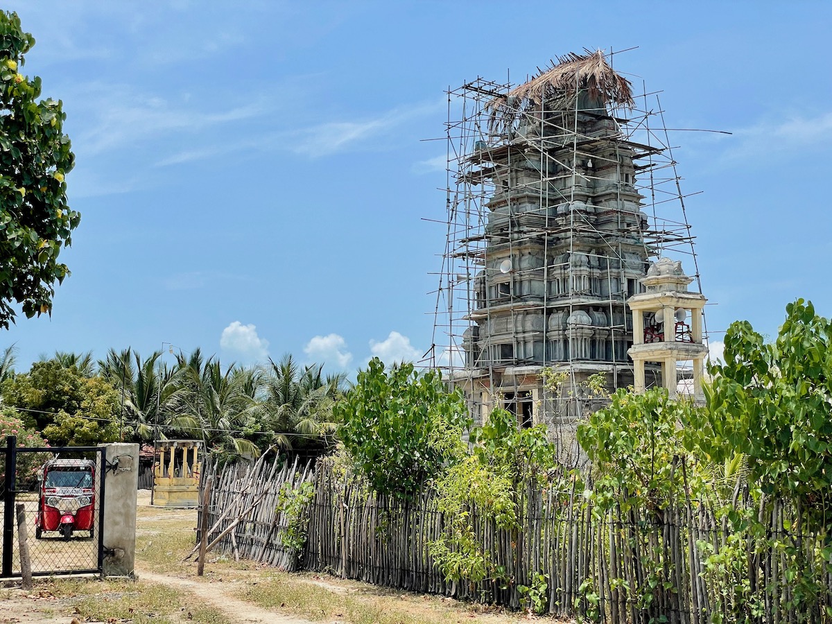 hindu-temple-on-Punkudutivu-island