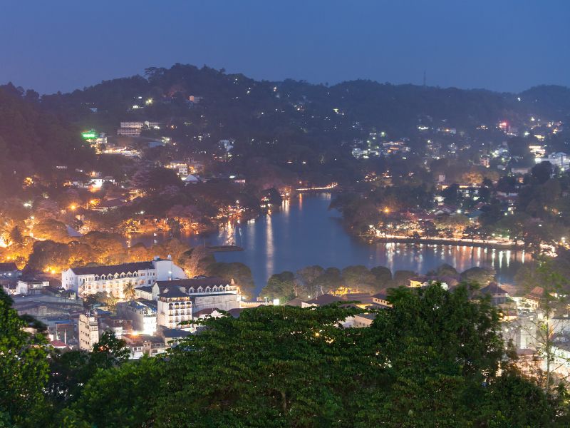 Kandy-View-Point-at-dusk