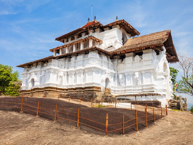 Lankatilaka-temple-kandy