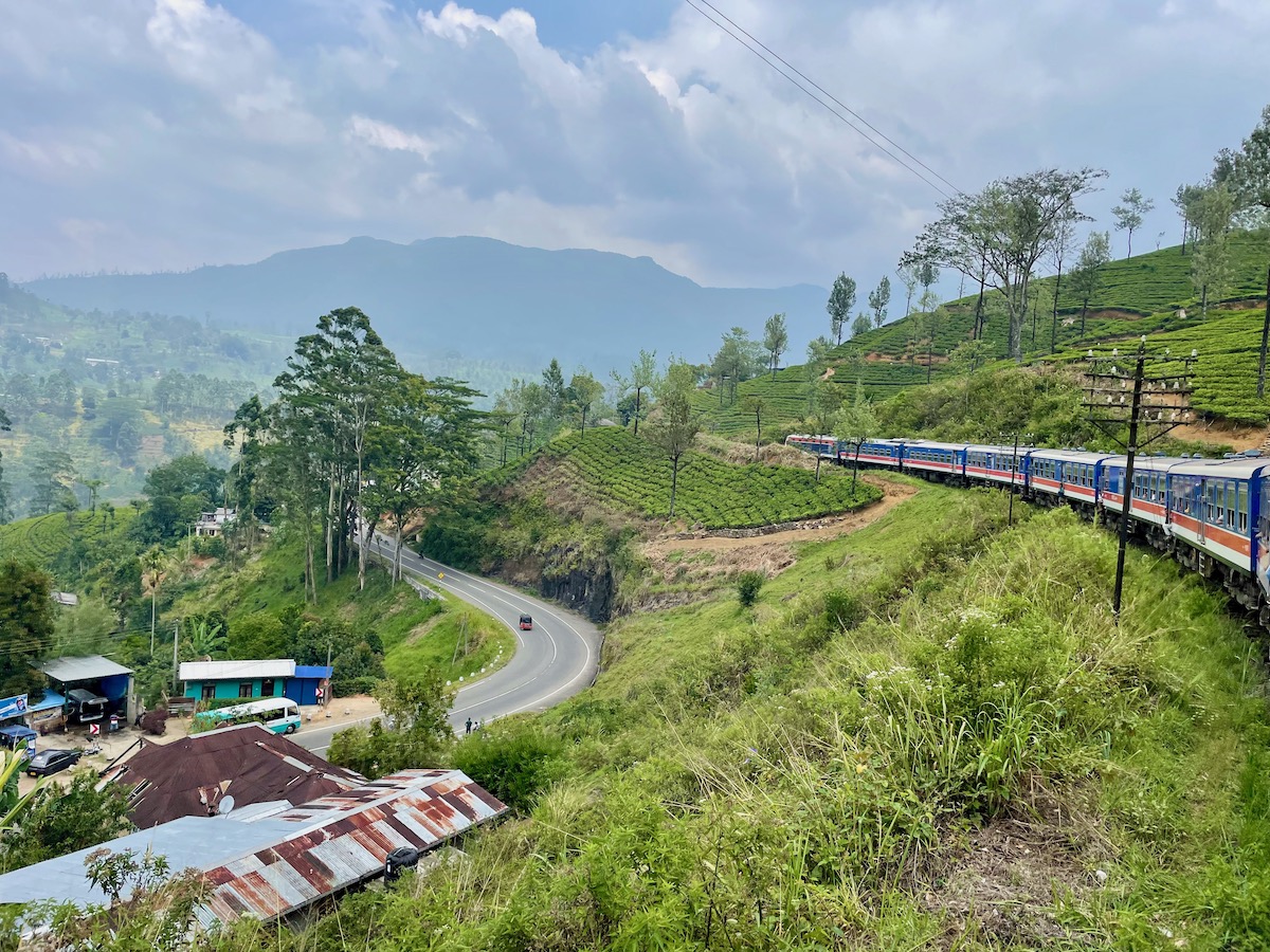 view-from-the-train-to-kandy-from-ella