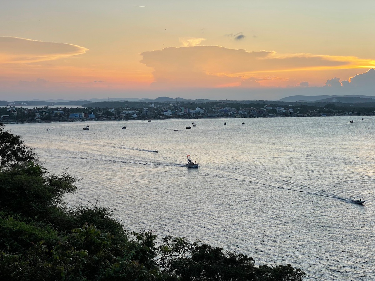 sunset-over-trincomalee-bay
