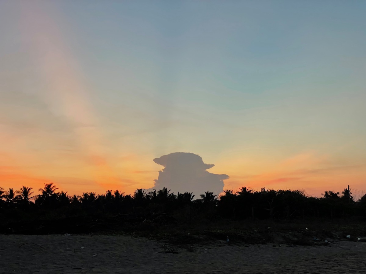 sunset-at-nilaveli-beach-sri-lanka