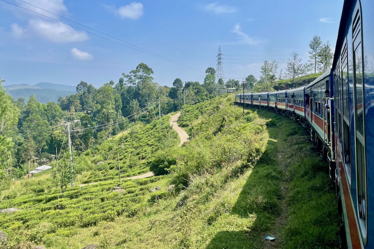 view-from-the-train-passing-through-the-central-highlands-in-sri-lanka