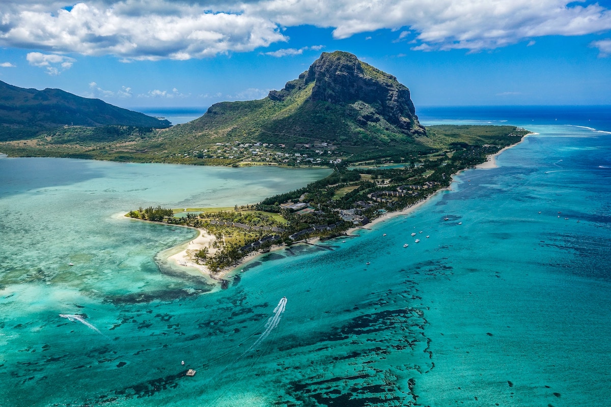 Mauritius-aerial-view-of-coast