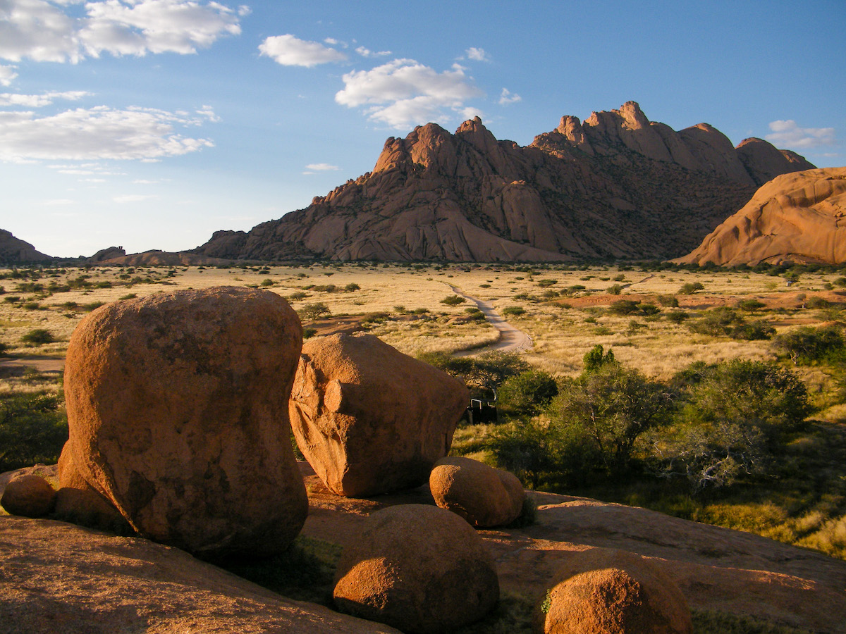 spitzkoppe-rock-formations-in-namibia