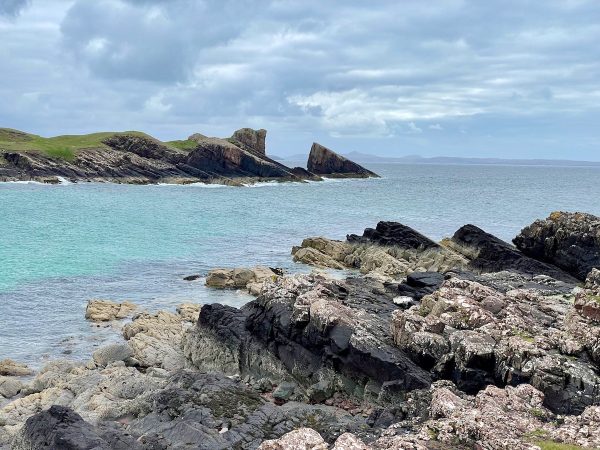 clachtoll-beach-rock-formations